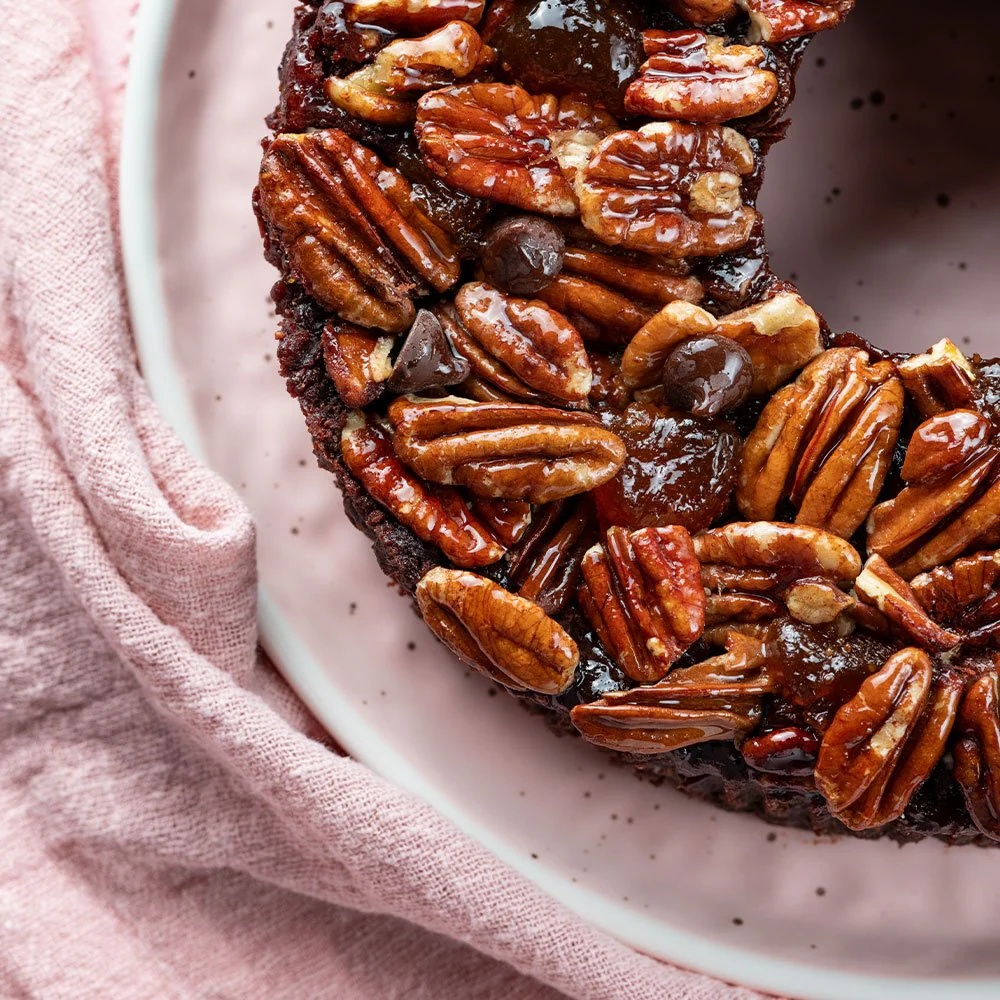 Strawberry Fudge Pecan Cake - Image 6